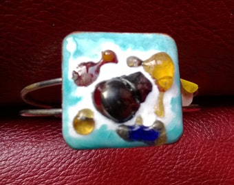 Open enamel bracelet