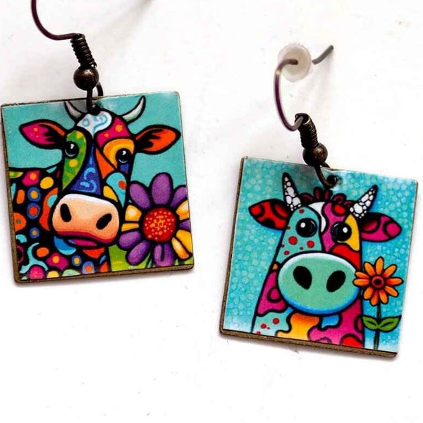 Boucles d'oreilles Les Vaches Colorées au style Naïf bronze multicouleur