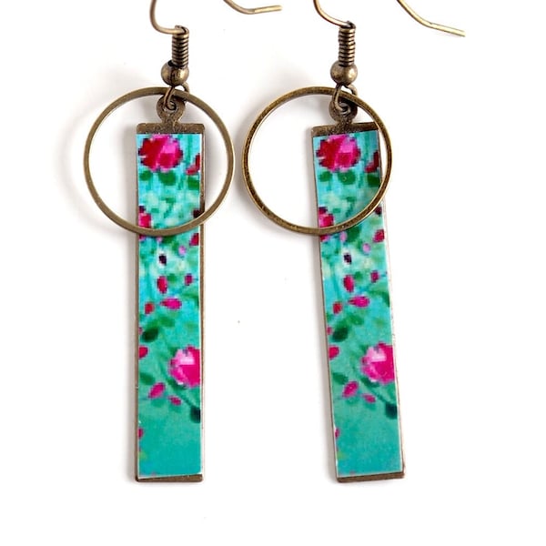 Boucles d'oreilles fantaisie, floral, fleuri, turquoise et fushia, bronze, faits mains, bijoux pour femme