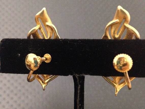 Vintage Coro Leaf Earrings, Gold Leaf Earrings, G… - image 3