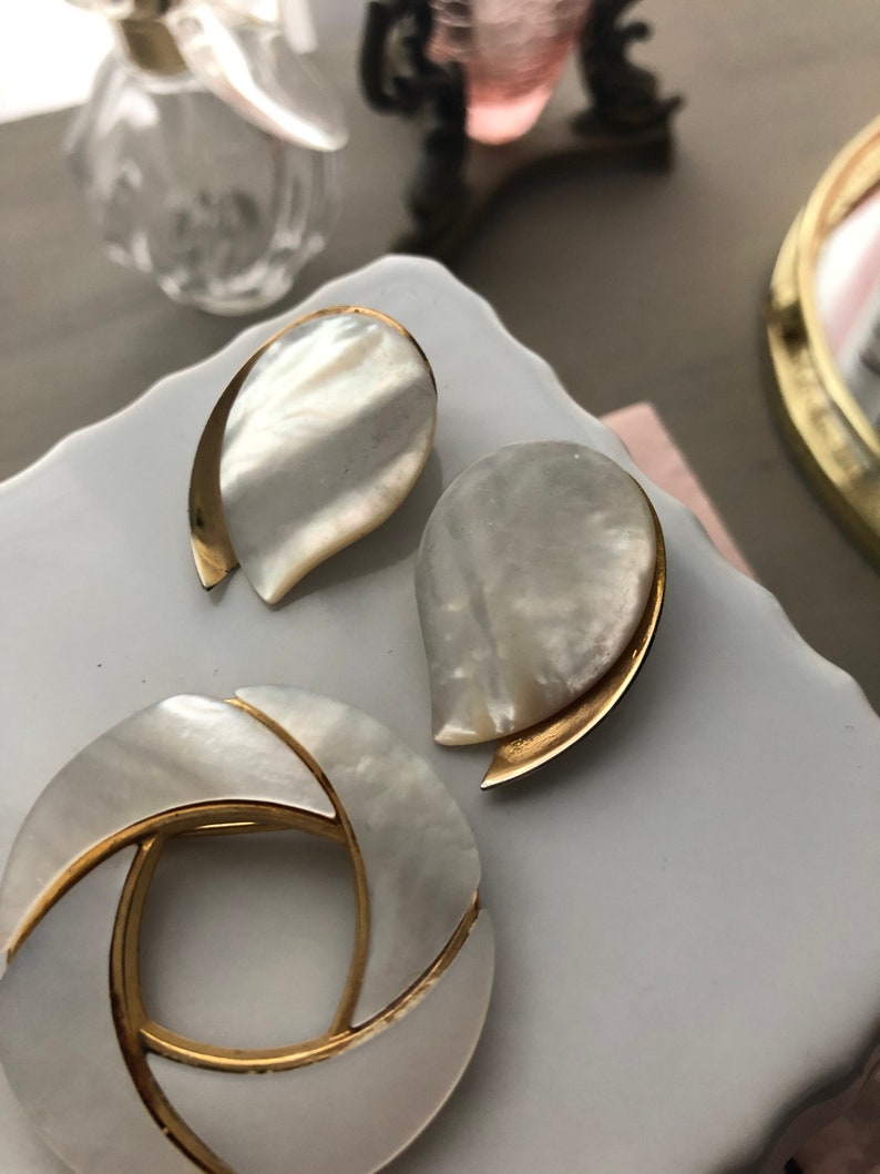 Germany Ges Gesch Brooch /& Earrings Mother of Pearl Modernist