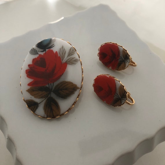 Oval Flower Brooch & Earrings, Clip-on, Vintage J… - image 1