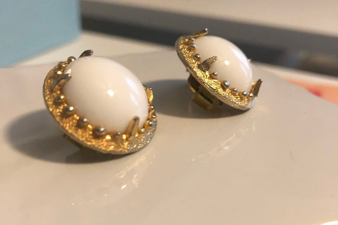 Vintage Hobe' Earrings Clip On Milk Glass Gold Tone Etsy