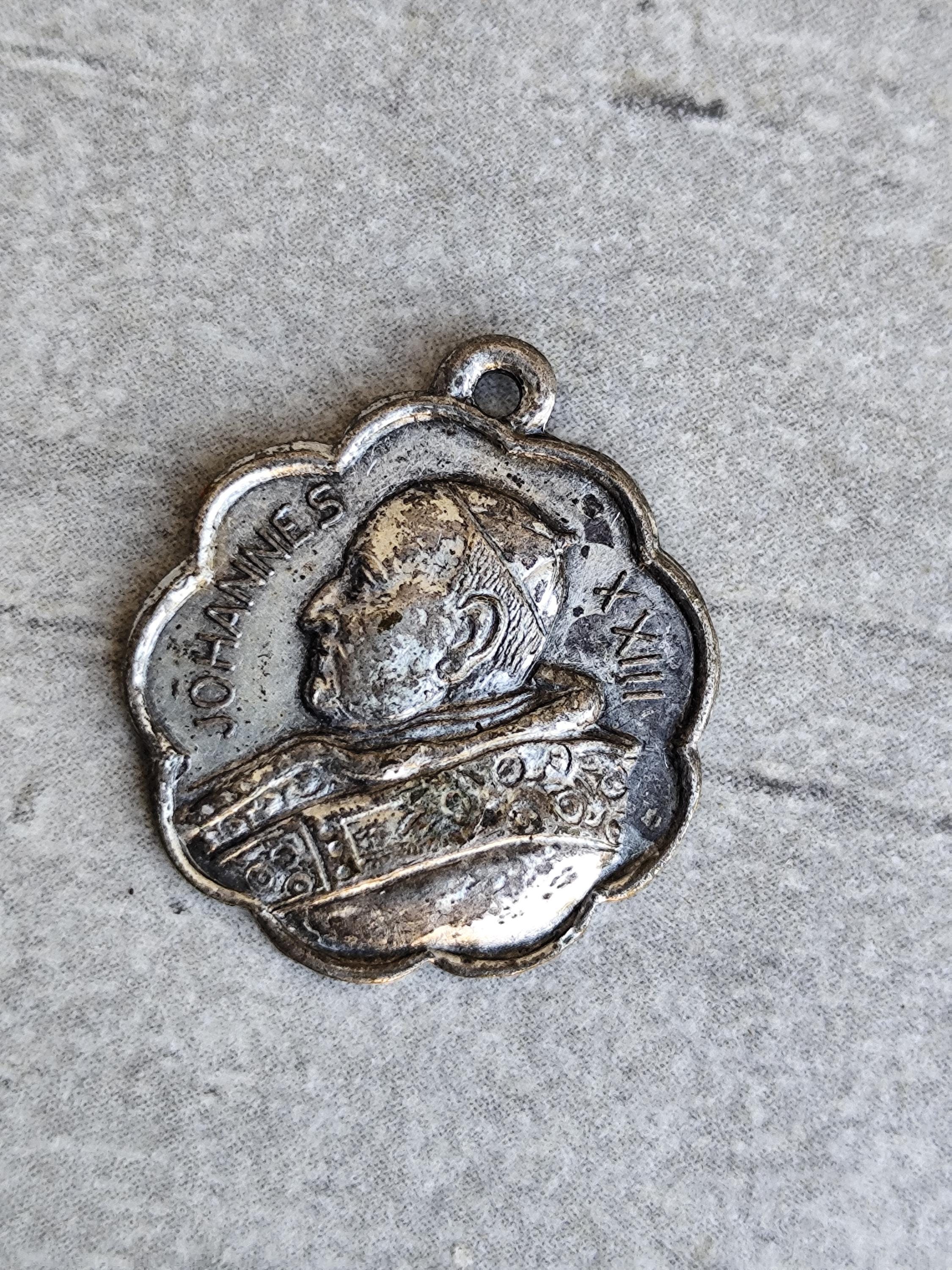 Médaille commémorative rare Pape François - VILLERS COLLECTIONS
