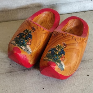 pair wood clog