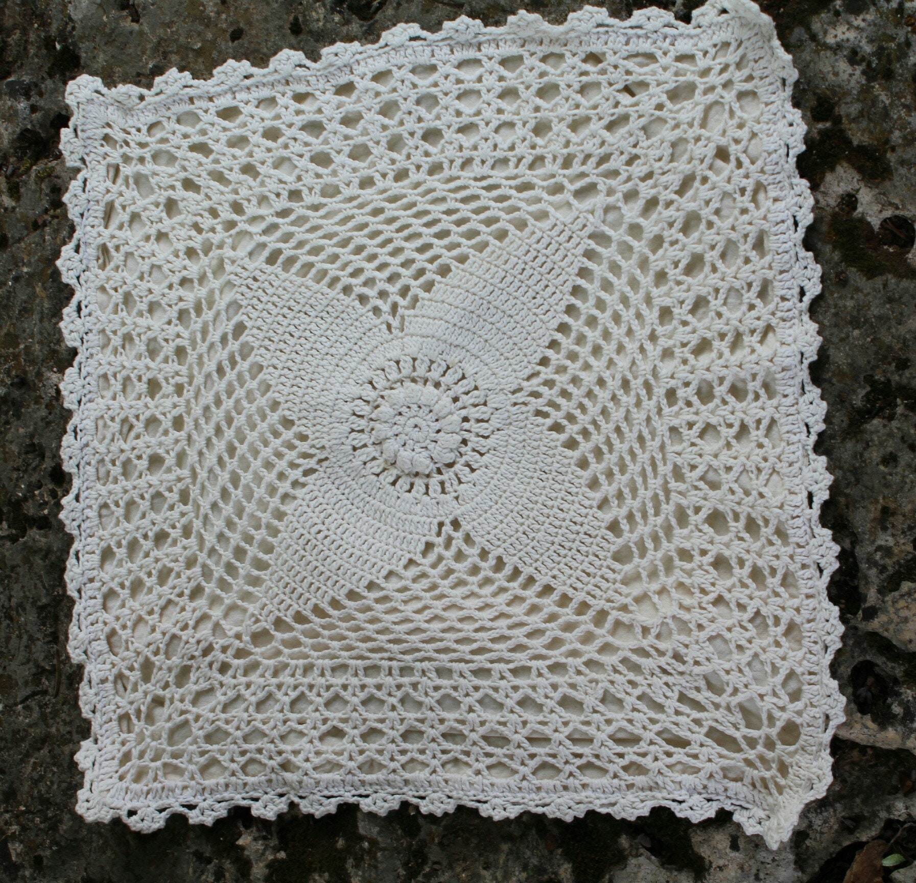 Ancienne Housse de Coussin en Crochet