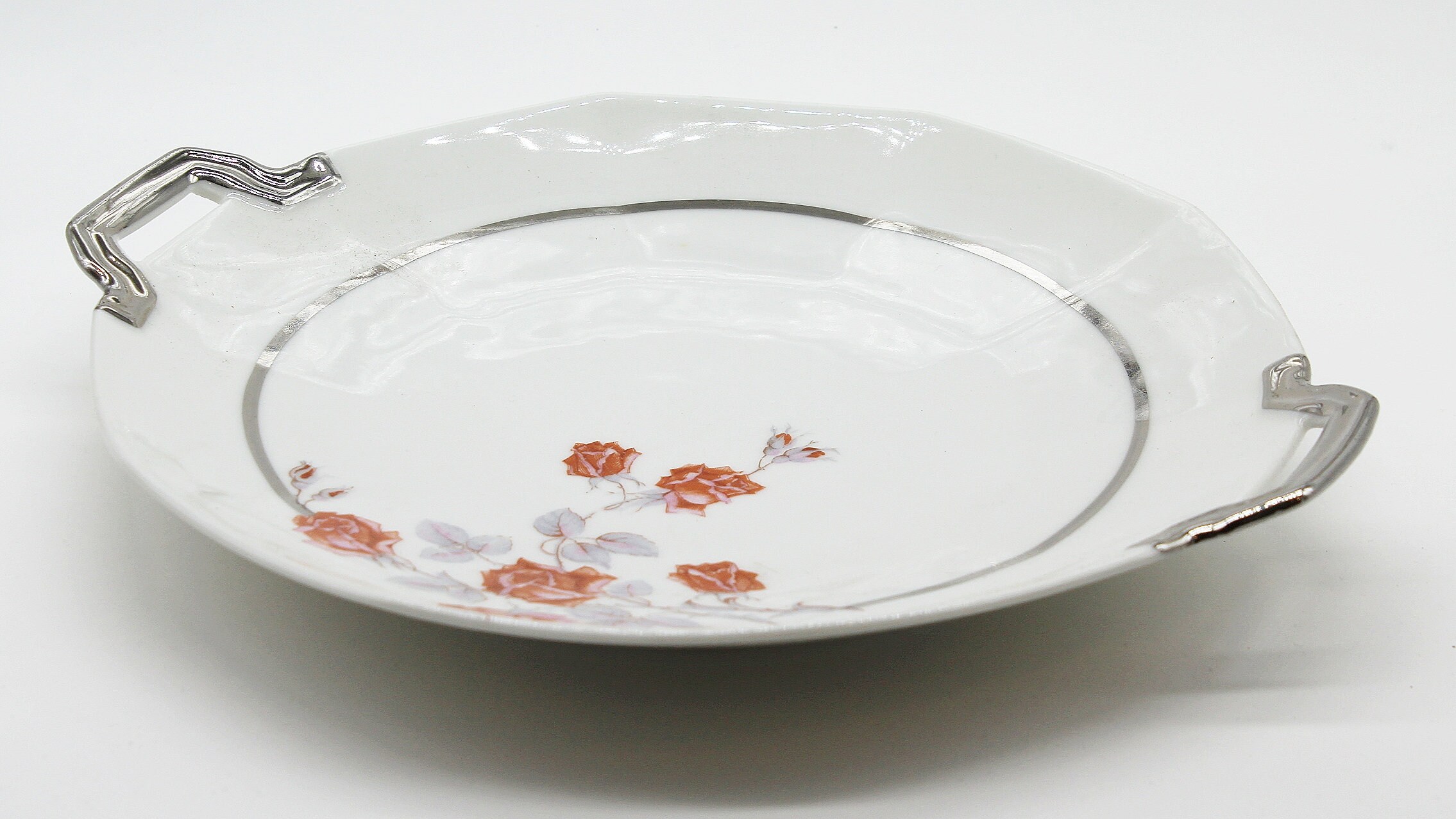 Plat en Porcelaine avec Roses