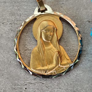 Virgin mary and child medal