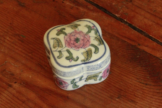 vintage flower ceramic jewel box  - image 3