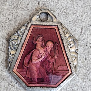 Antik religiös medalj i metall och lila emalj - Sankt Kristoffer och Lourdes - Vintage hänge