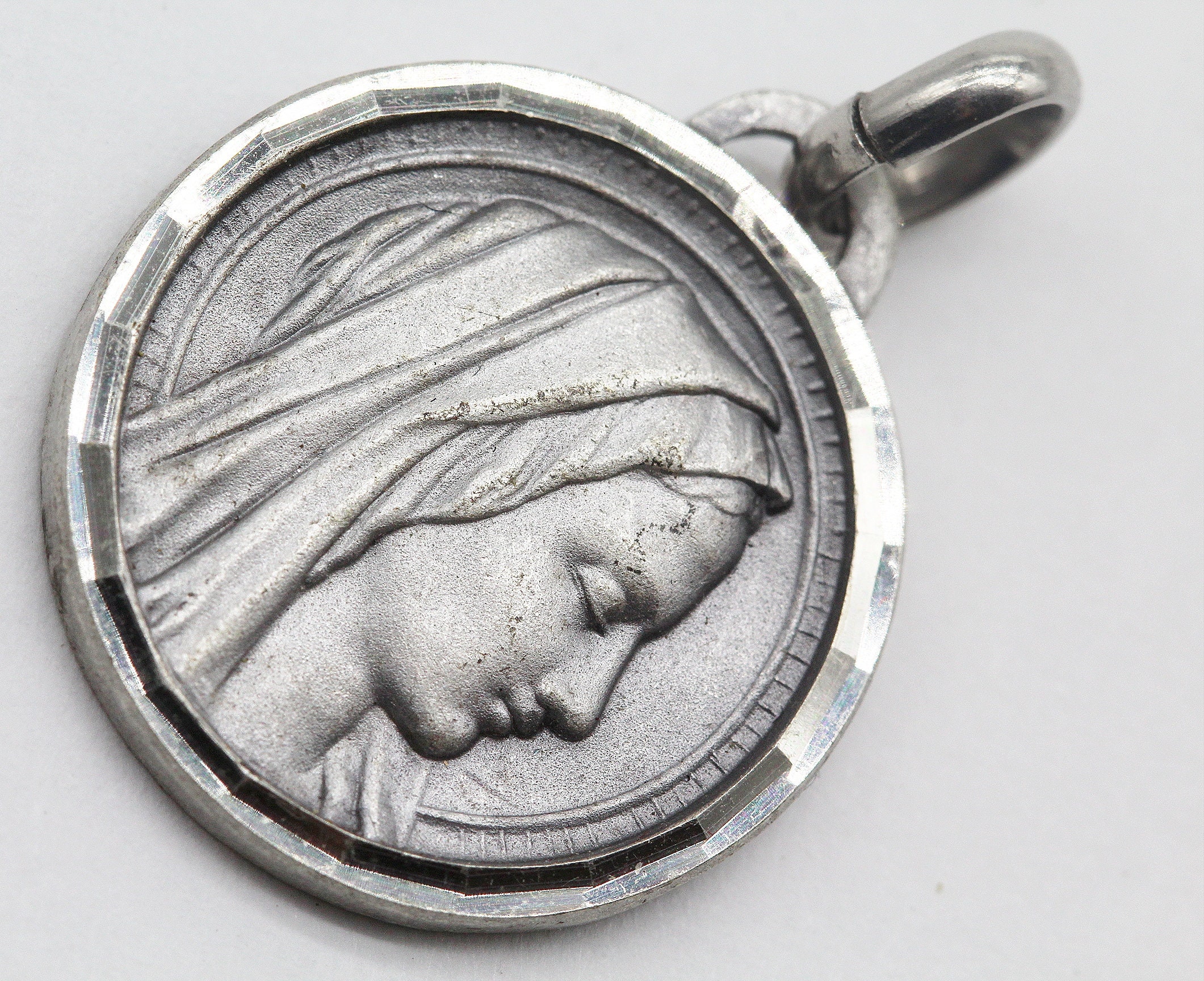 Ancienne Médaille Religieuse Notre Dame de Lourdes