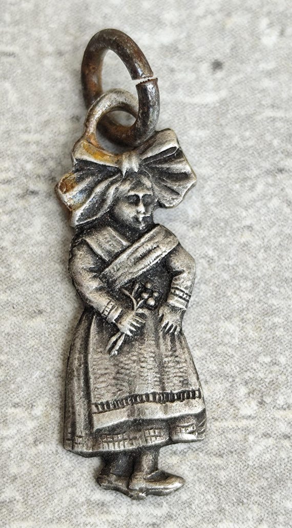 Rare antique patriotic pendant – "Alsatian" – Souvenir of the First World War (14-18) – Inscription "Glory to the soldiers".