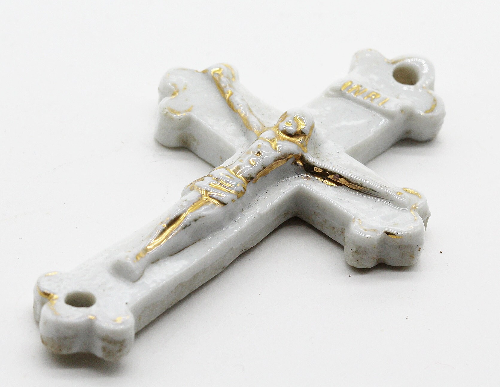 Rare Croix Pectorale en Porcelaine