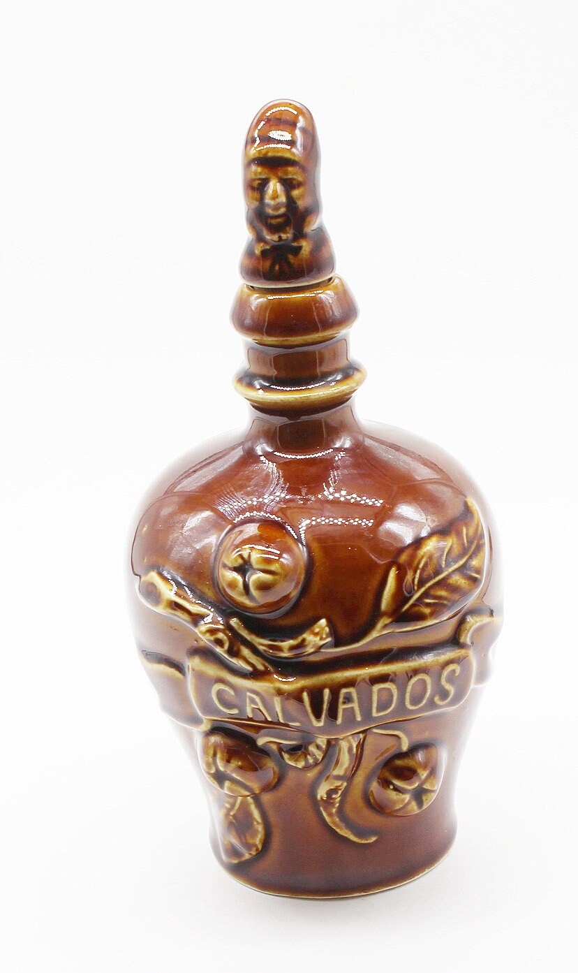 Rare Ancienne Bouteille Calvados en Barbotine