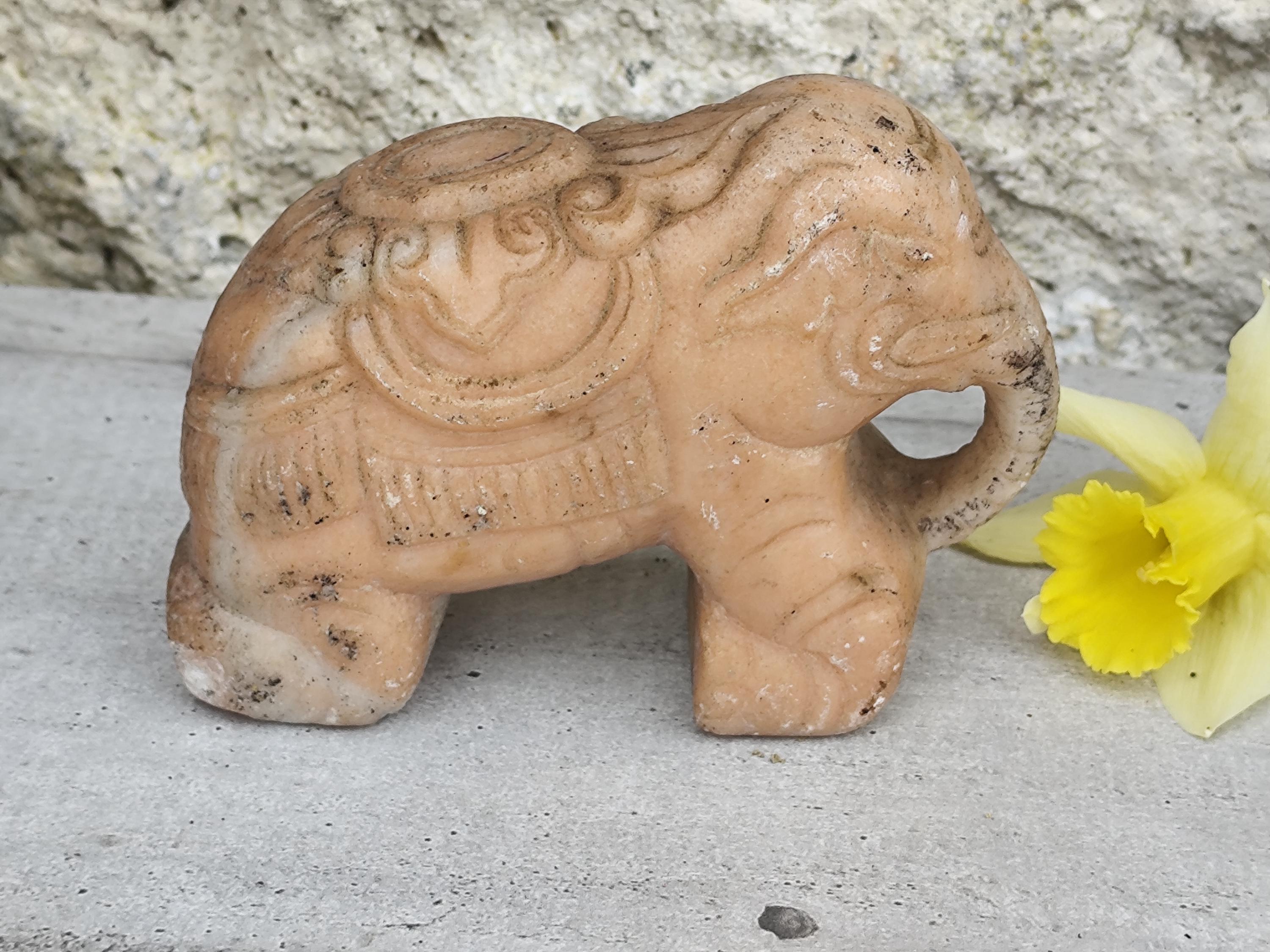 珍しいアンティークの彫刻が施されたピンクの大理石の象の像 - Etsy 日本