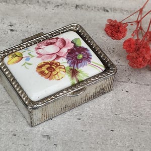 Petite Boîte à Bijoux Vintage Ancienne - Mini Coffret Rétro Multicolore, Fabrication Française