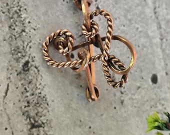Ancienne Broche Métal Doré – Modèle Ouvragé Signé (à Identifier)