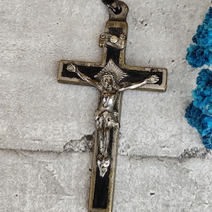 wood pectoral cross, crucifix Jésus Christ