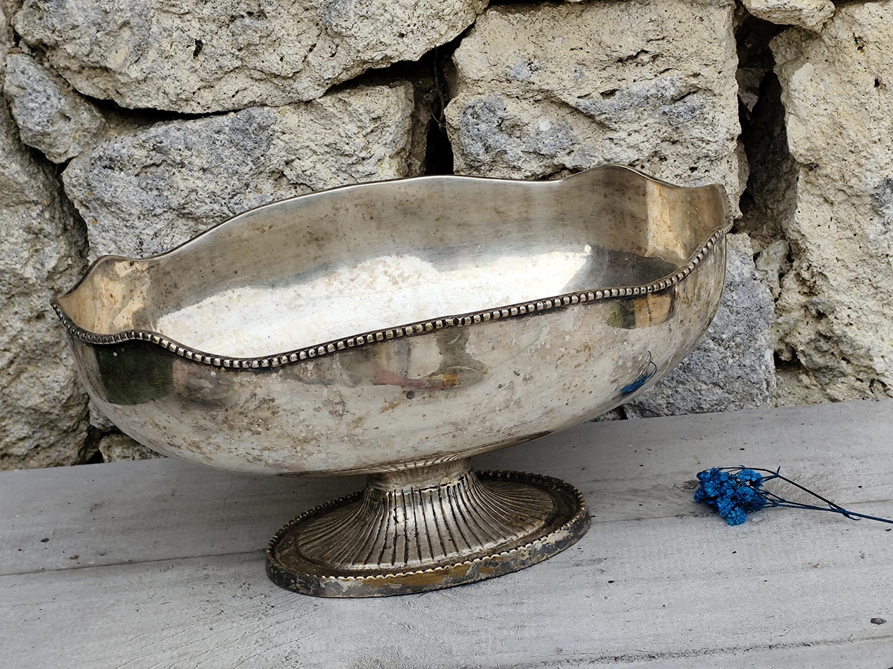 古い金属製のバスケット - Etsy 日本