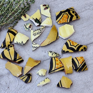 Raw ceramic fragments – Shards for mosaics, upcycling and handcrafted creations