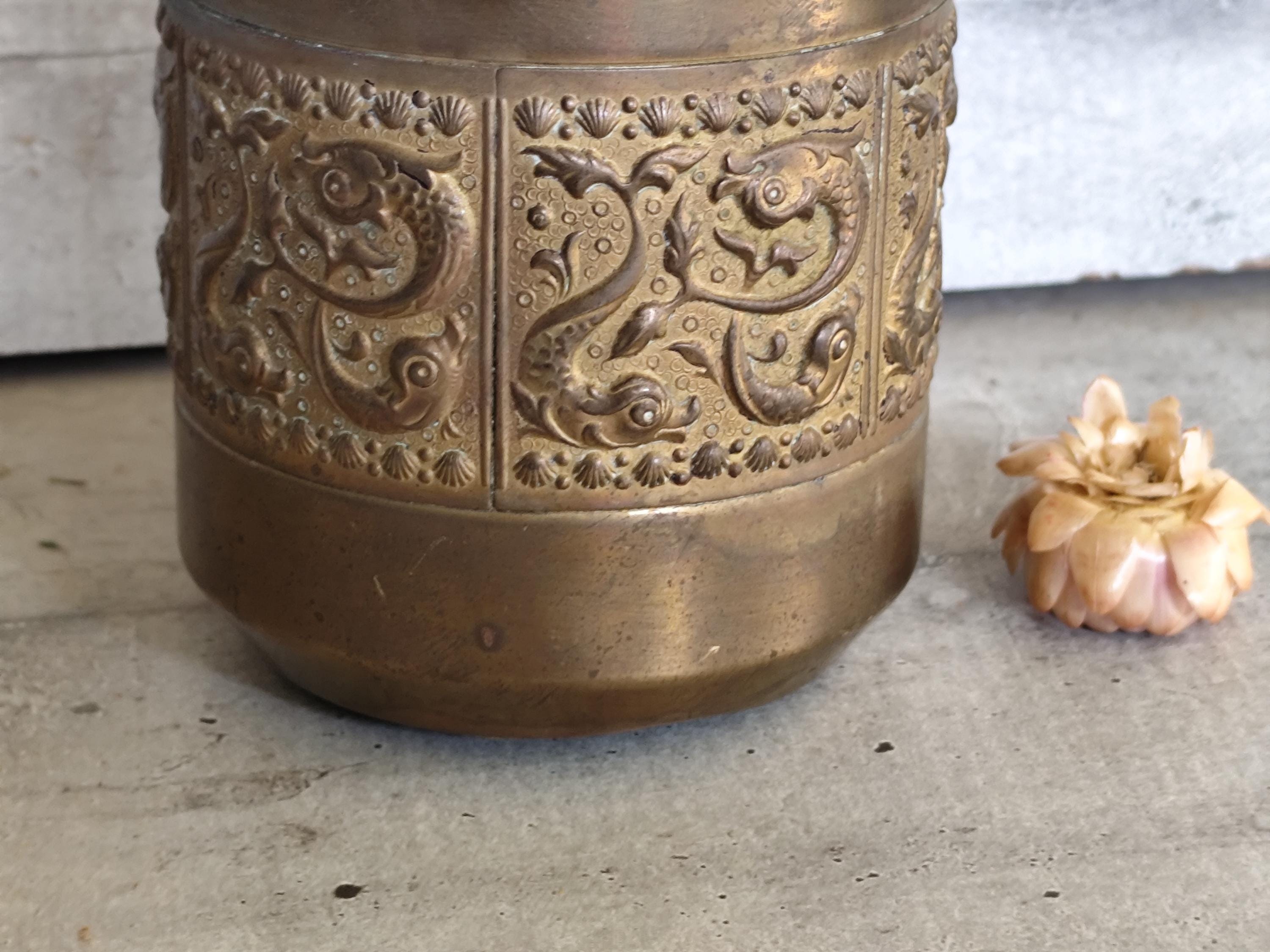 アンティーク真鍮のタバコ入れ - Etsy 日本