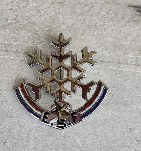 ESF French Ski School 1-Star Award Ski Lessons Enamel Pin Brooch