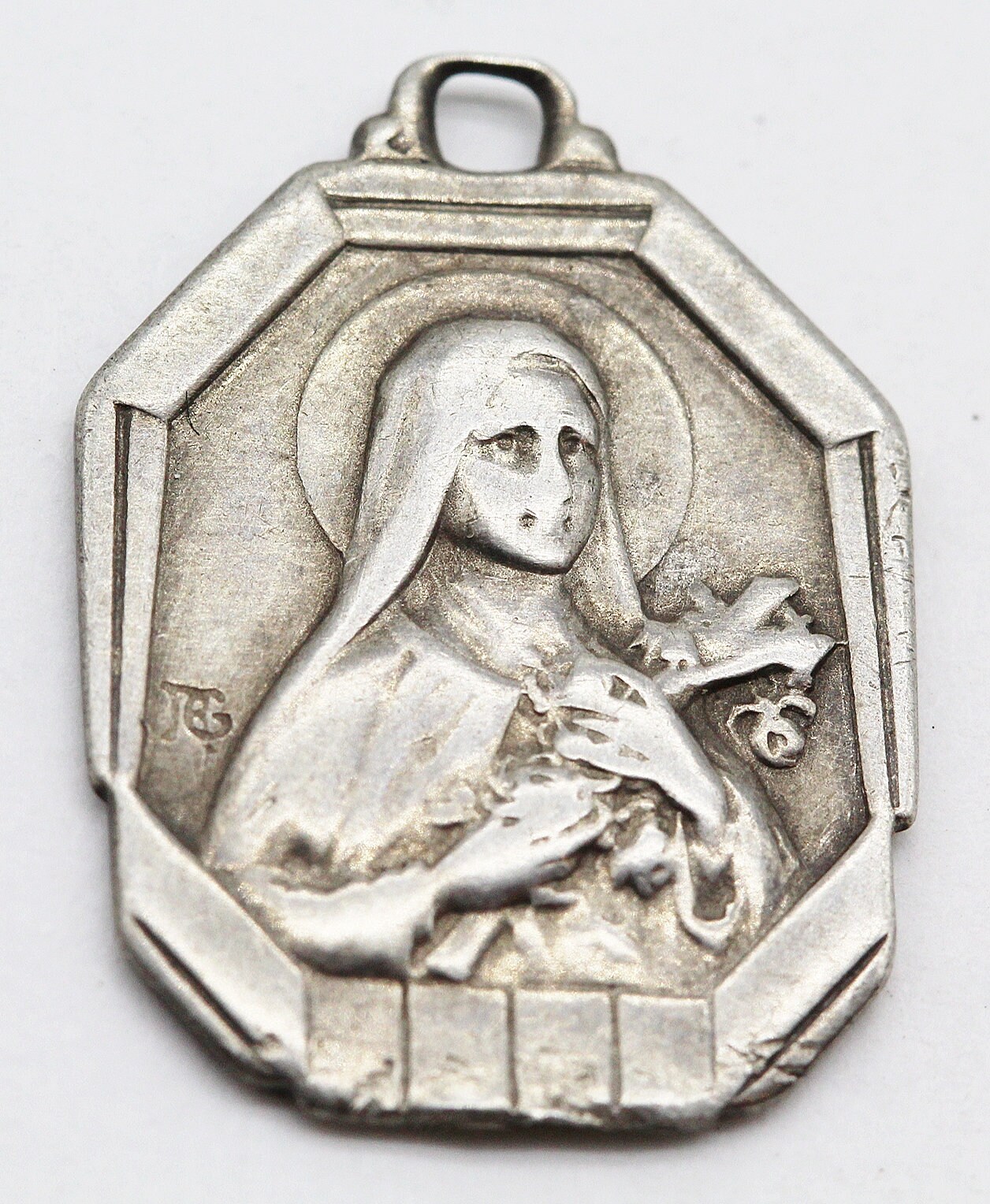 Ancienne Médaille Religieuse Sainte Thérèse