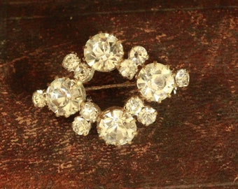 Ancienne broche strass blanc