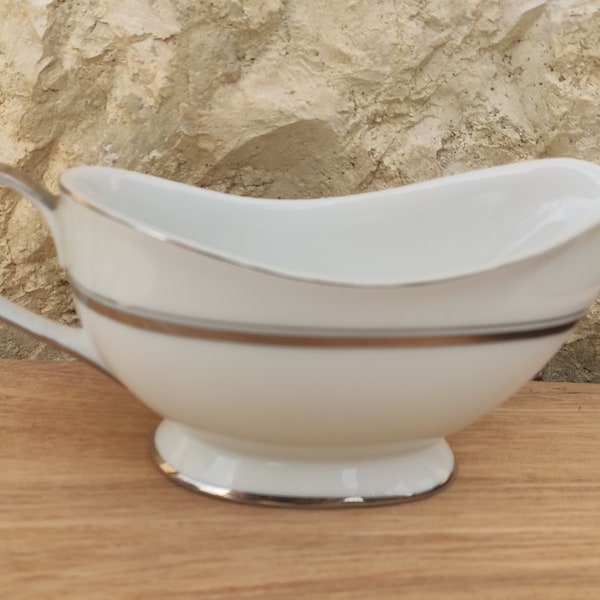 Saucier claridge japan marquise en porcelaine fine