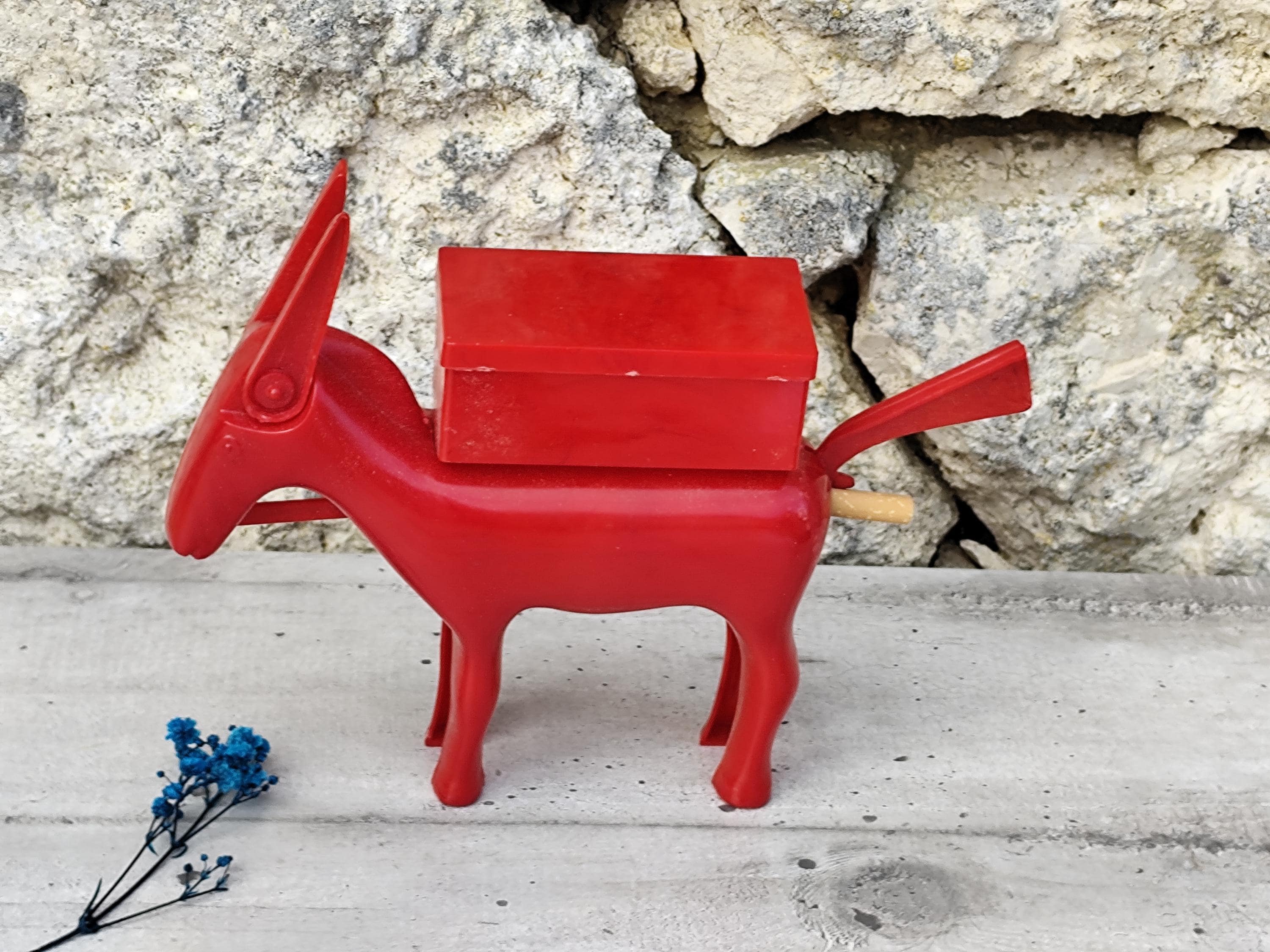 donkey cigarette Rare Donkey Cigarette Dispenser