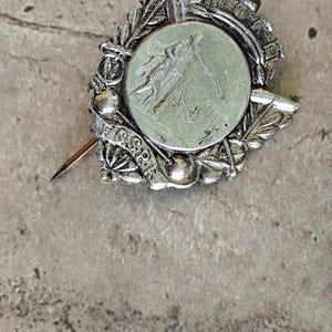 Broche Vintage En Argent Des Années 20-30 - Bijou Ancien Art Déco - Occasion - Très Belle Pièce