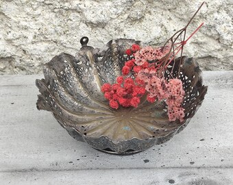 古い金属製のバスケット - Etsy 日本