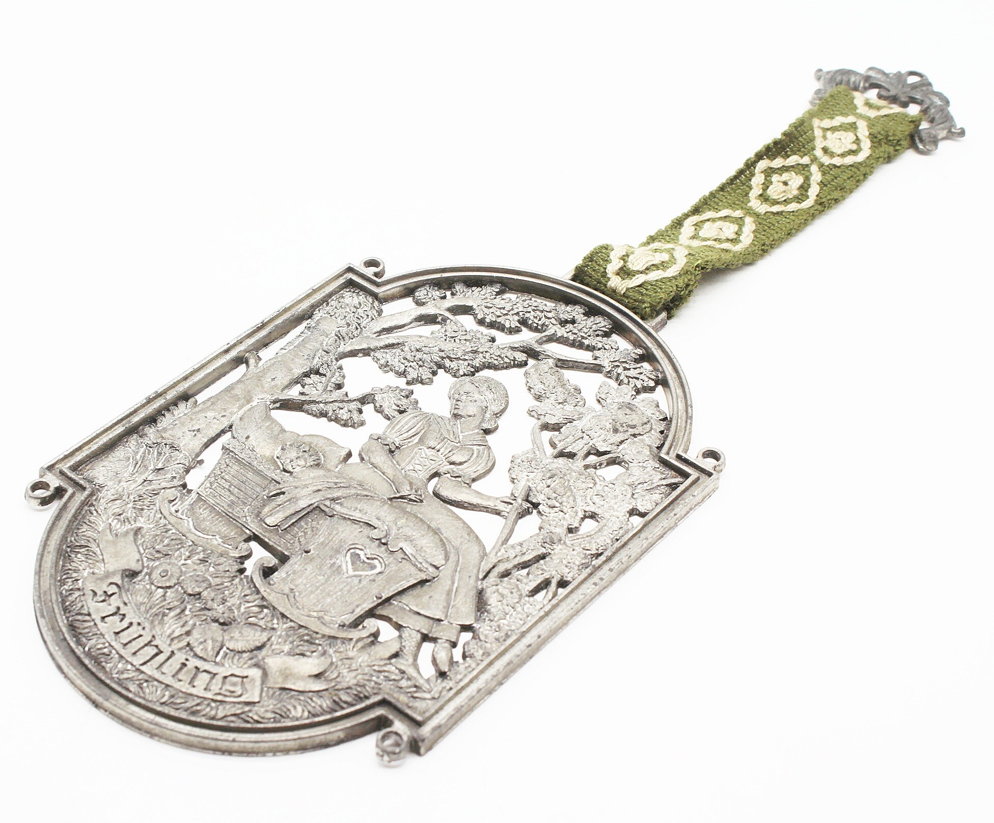 Ancienne Plaque en Métal Decorative