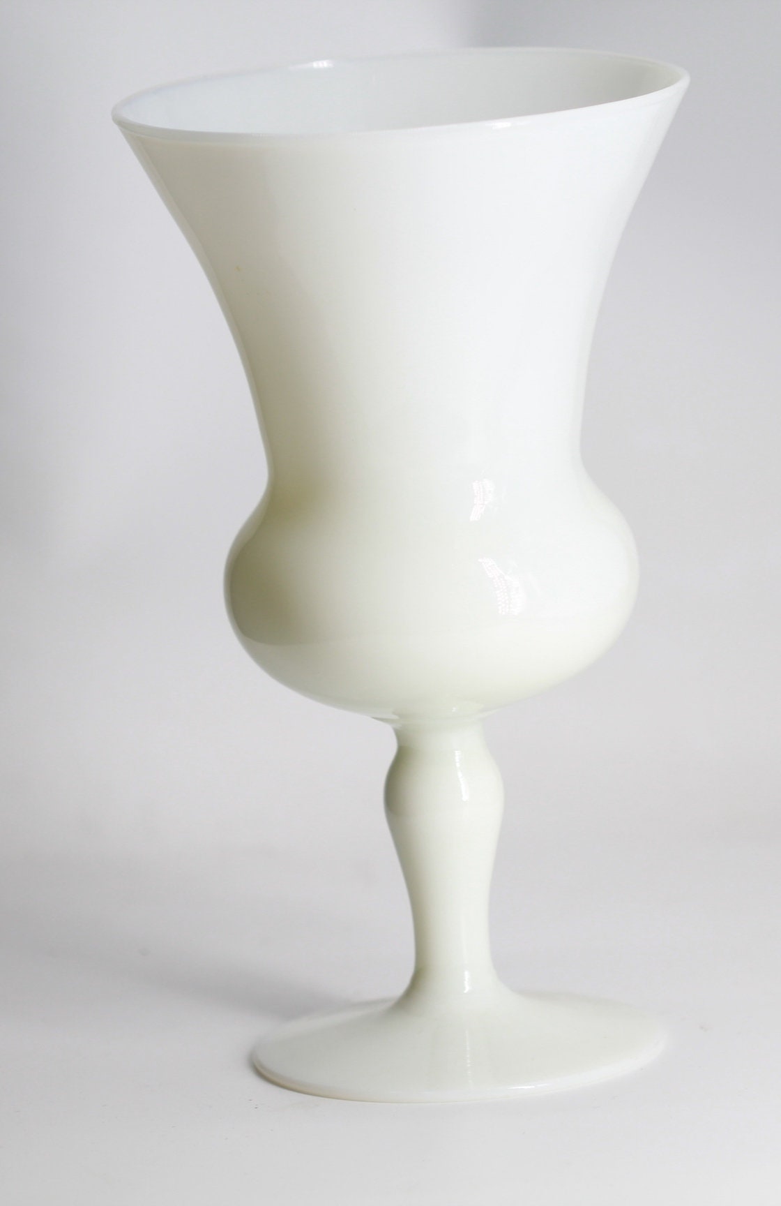 Grand Vase Vintage en Opaline Blanc