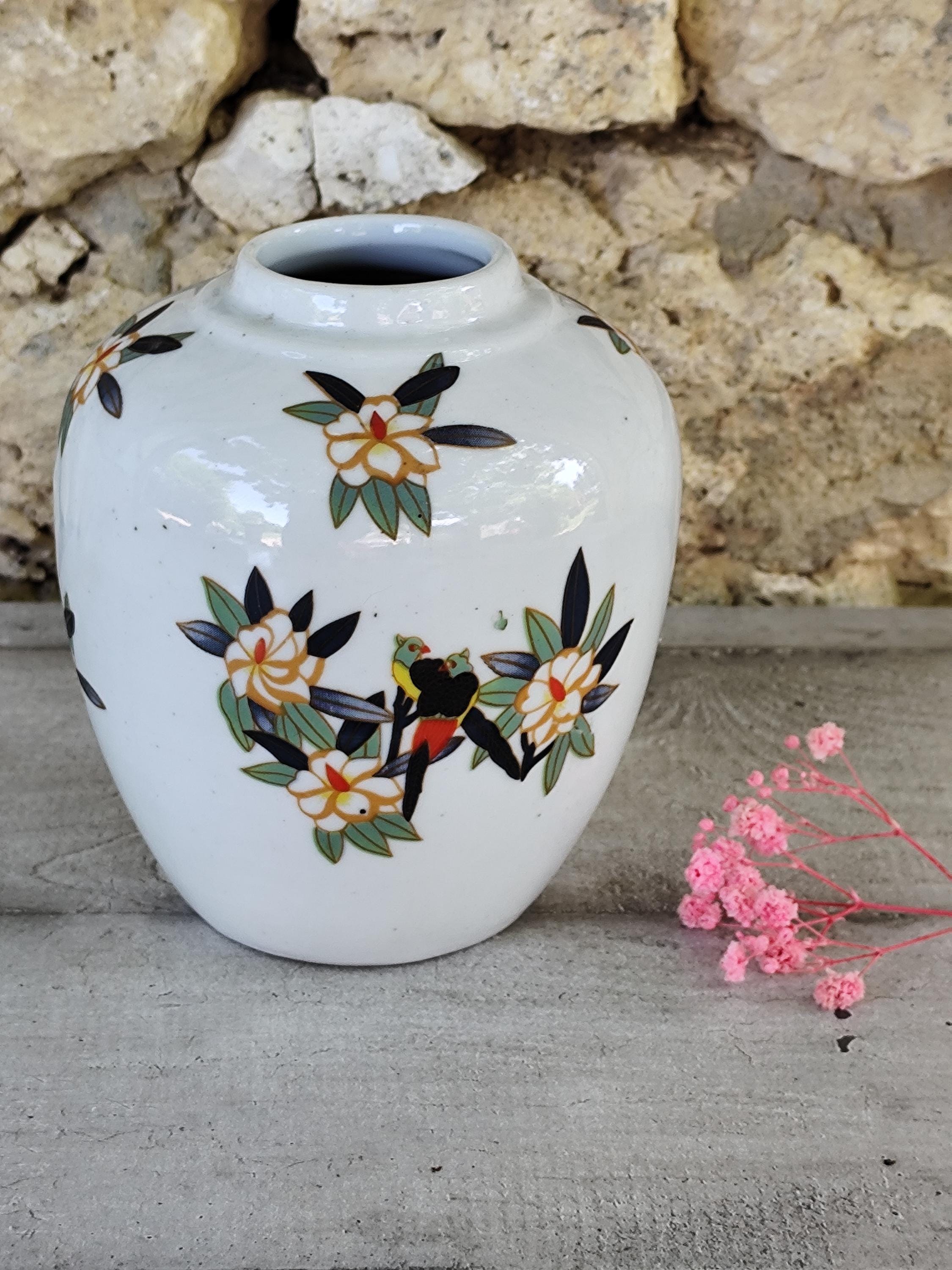 花と鳥が描かれたヴィンテージの陶器の花瓶 - Etsy 日本