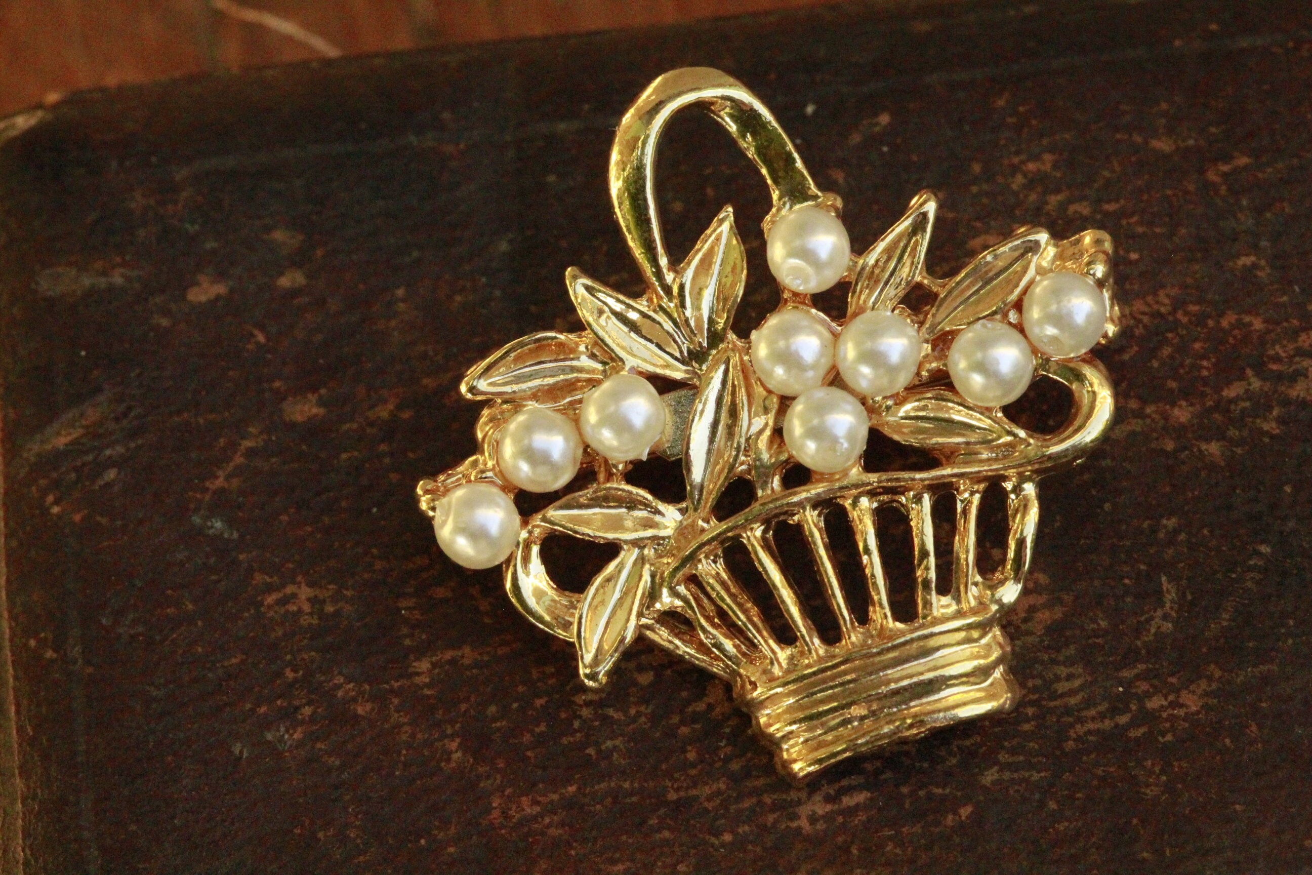 Glass-head Sewing Pins, Choose Pearl or Class, Easter Basket