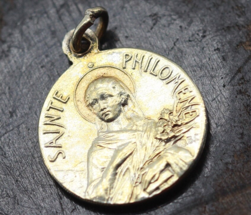 Ancienne Médaille Sainte Philomène et Saint Vianney