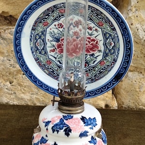 rare hanging kerosene lamp