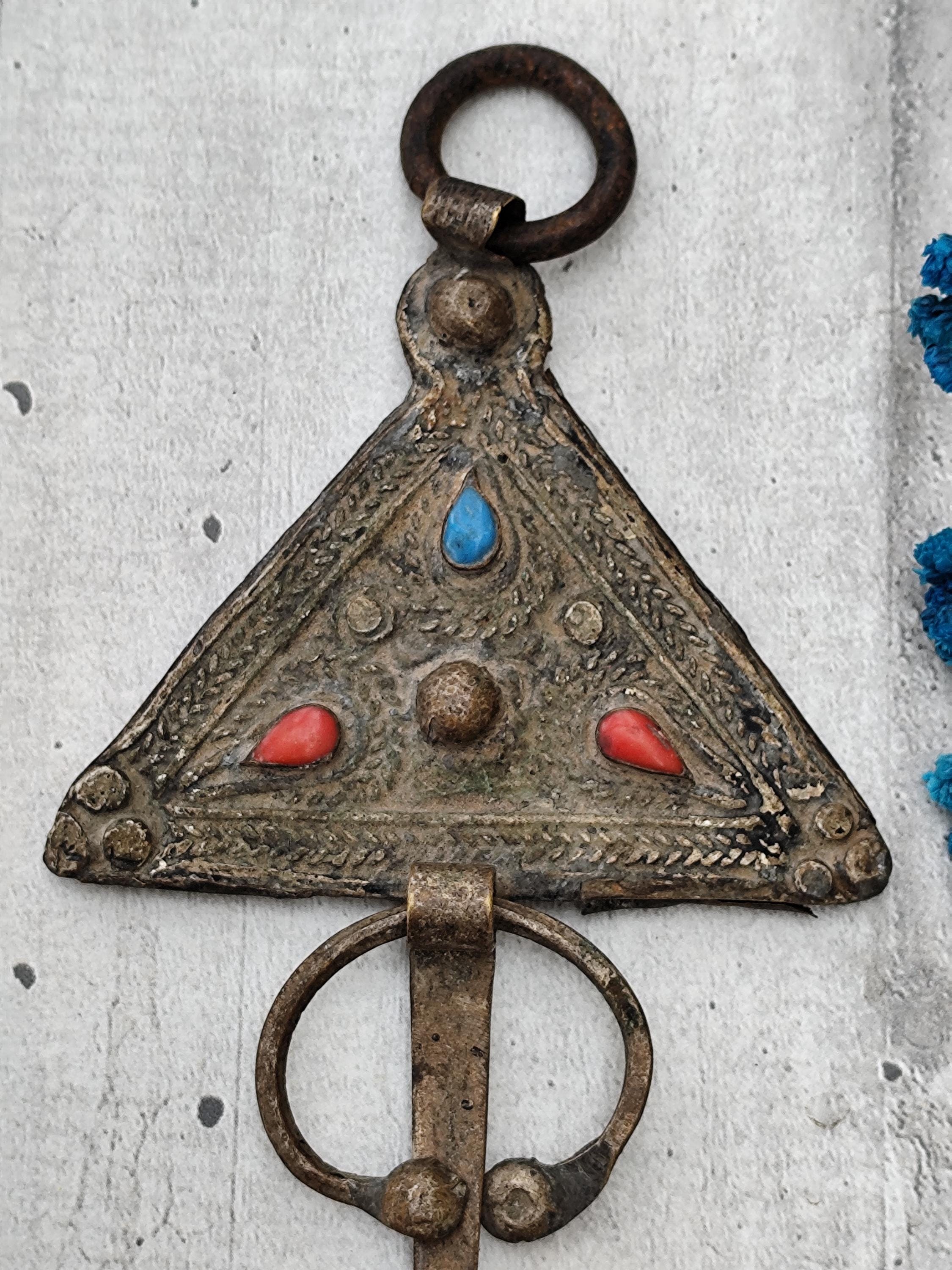 OBJET DIVERS ANTIQUE (1 OBJET ) A DETERMINER ( BOULON ) / 5,6 GR