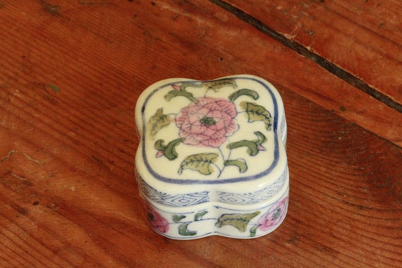 vintage flower ceramic jewel box  - image 2