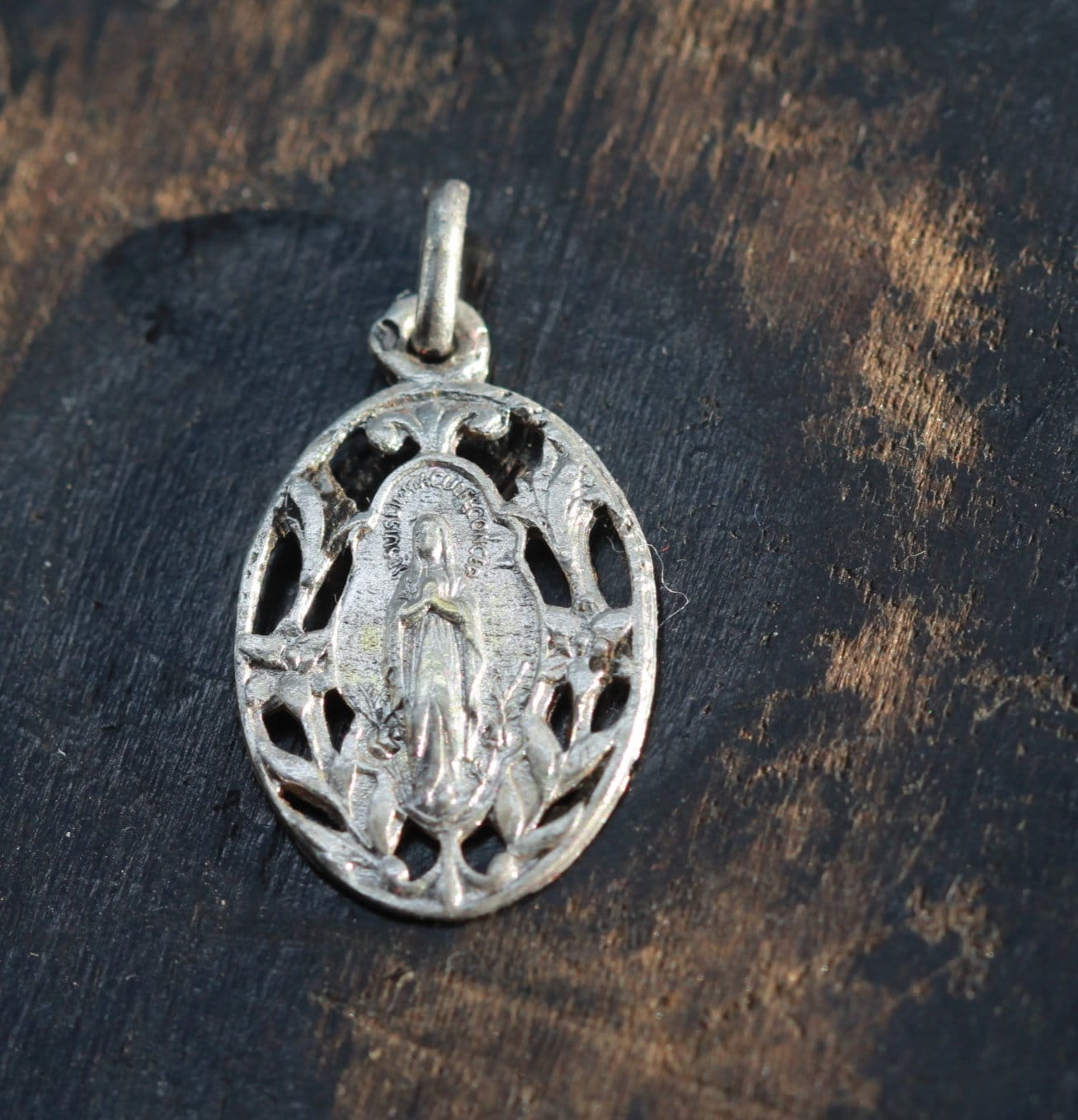 Rare Ancienne Médaille de Lourdes en Argent