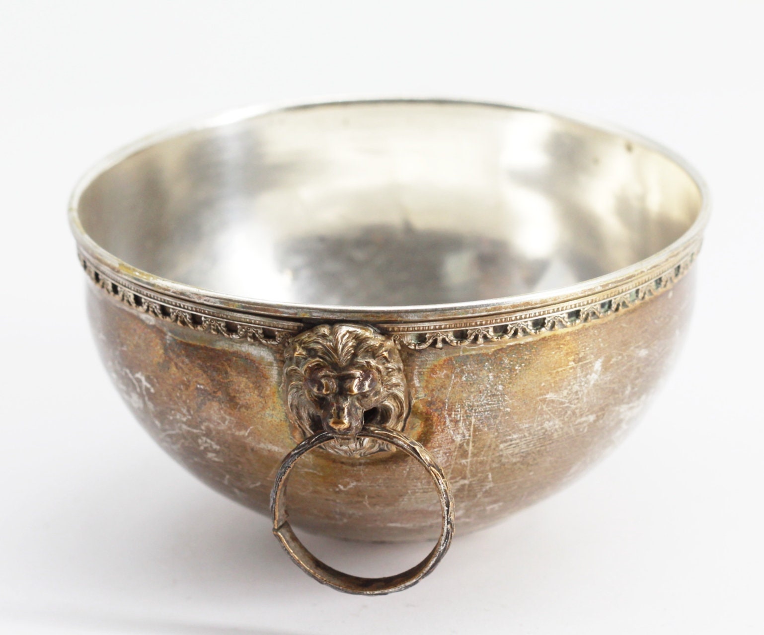 Ancienne Coupelle Tête de Lion