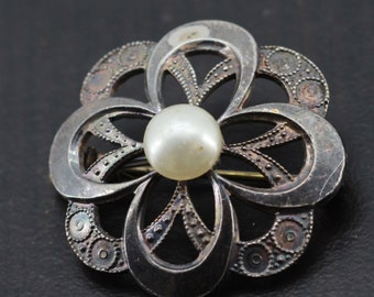 antique flower brooch with pearl
