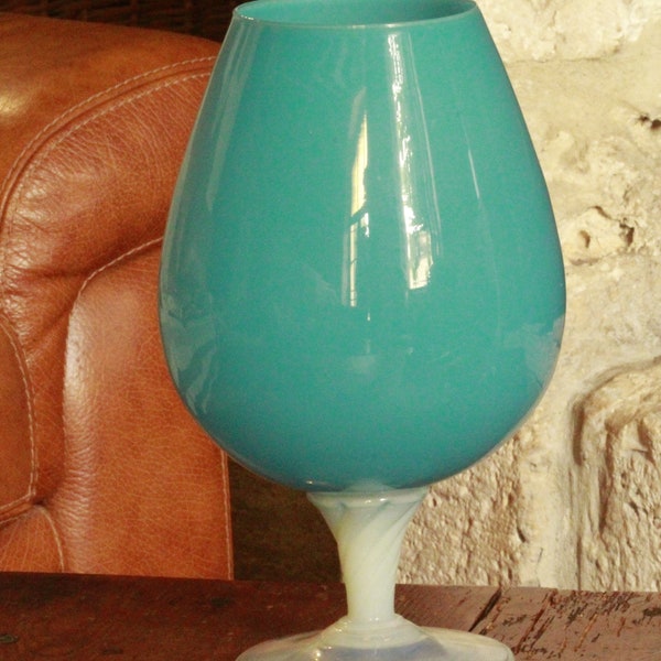 grand vase opaline bleu