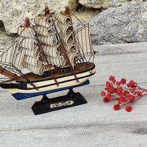 model boat Simon bolivar
