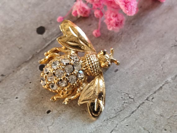 BIJOU FANTAISIE ANCIENNE BROCHE RONDE PIERRES STRASS MULTICOLORES 6 cm