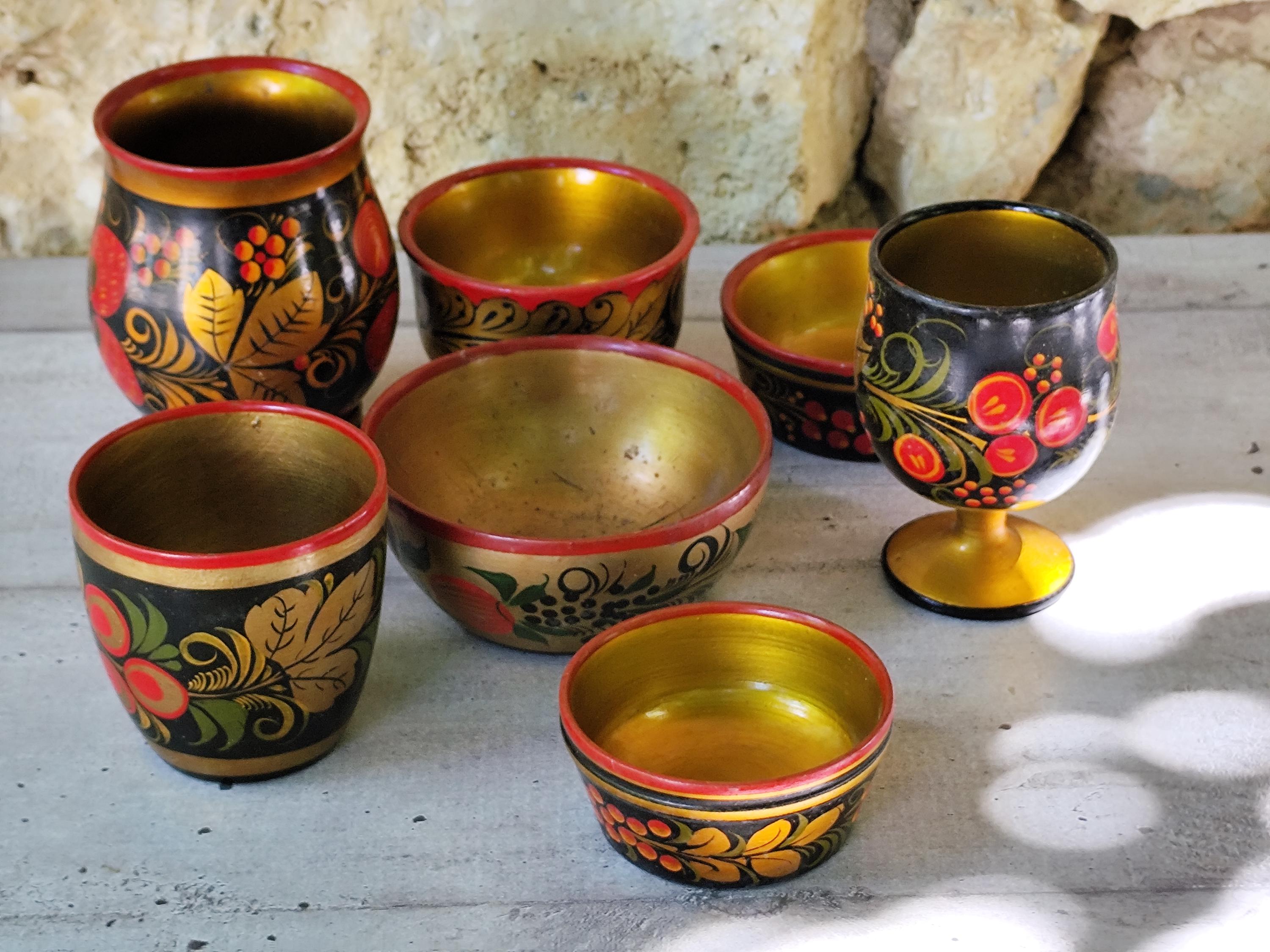 Mignon petit Plateau Russe metal peint main fleur rouge double signature signé