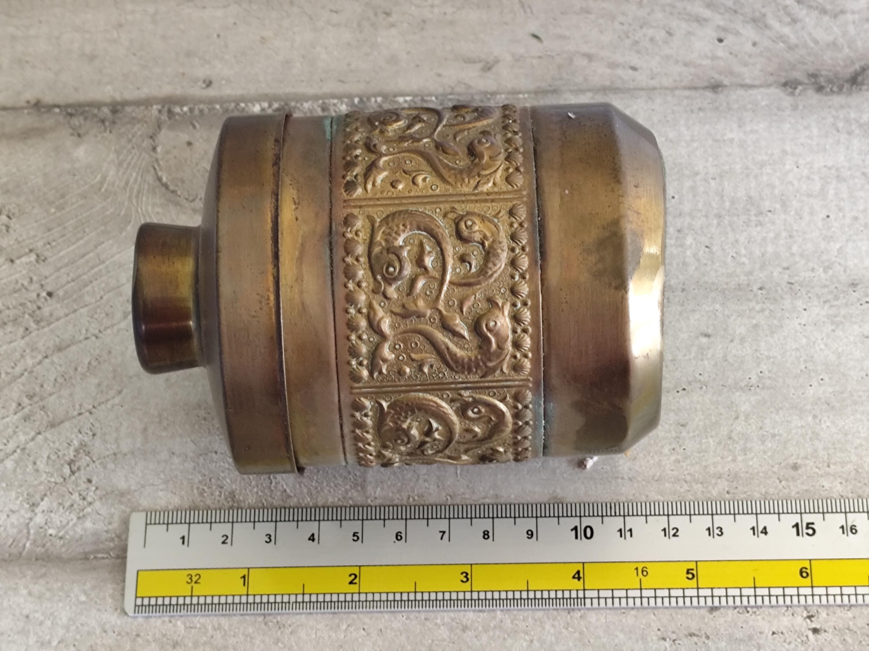 アンティーク真鍮のタバコ入れ - Etsy 日本