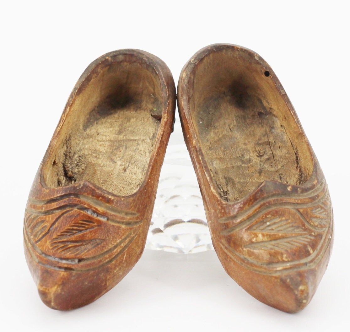 Anciens Petits Sabots de Bois