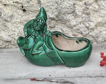 緑色の陶器の蹄に描かれた小人の像 - Etsy 日本